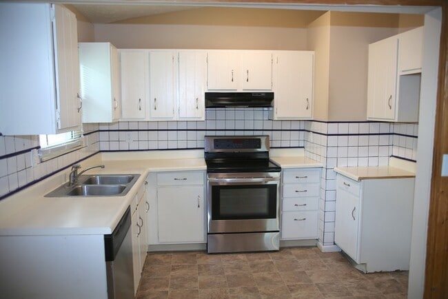 2121 Poplar St in Obetz, OH - Building Photo - Building Photo