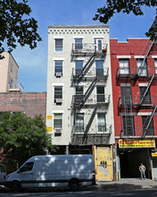 131 Chrystie St in New York, NY - Building Photo - Building Photo