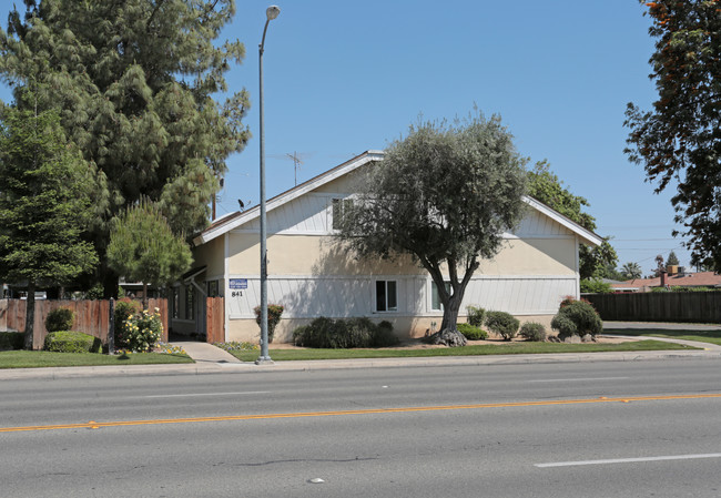 The Chalet in Clovis, CA - Building Photo - Building Photo