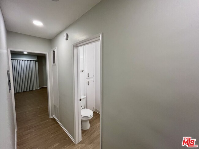 204 Washington Ave in Santa Monica, CA - Building Photo - Building Photo