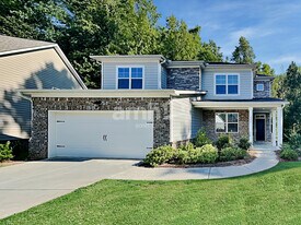 3328 Okelly Dr in Loganville, GA - Building Photo