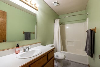 485 Farber Dr in Payette, ID - Building Photo - Building Photo