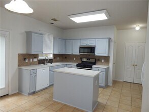 13521 Shawna Dnay Dr in Austin, TX - Building Photo - Building Photo