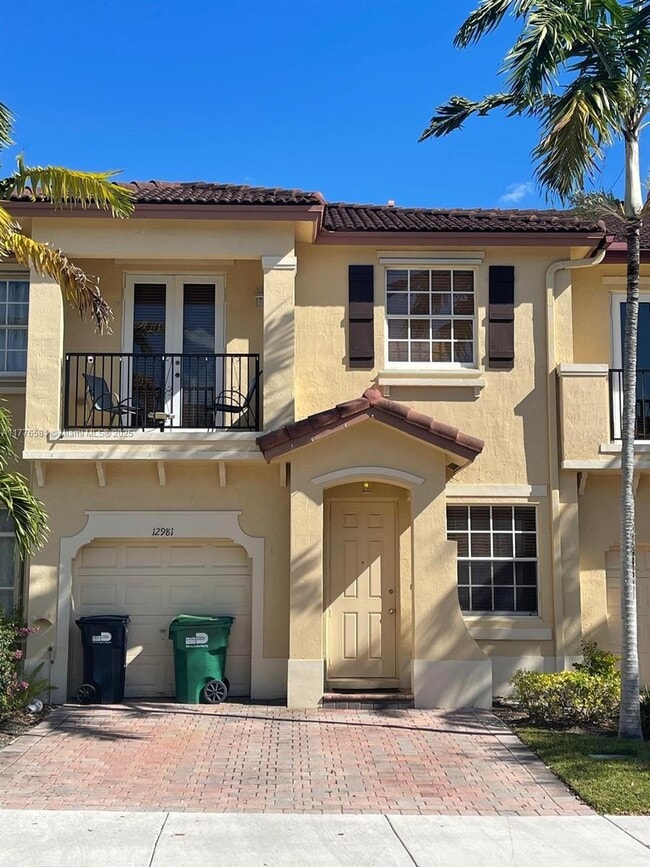 12981 SW 135th St in Miami, FL - Building Photo - Building Photo