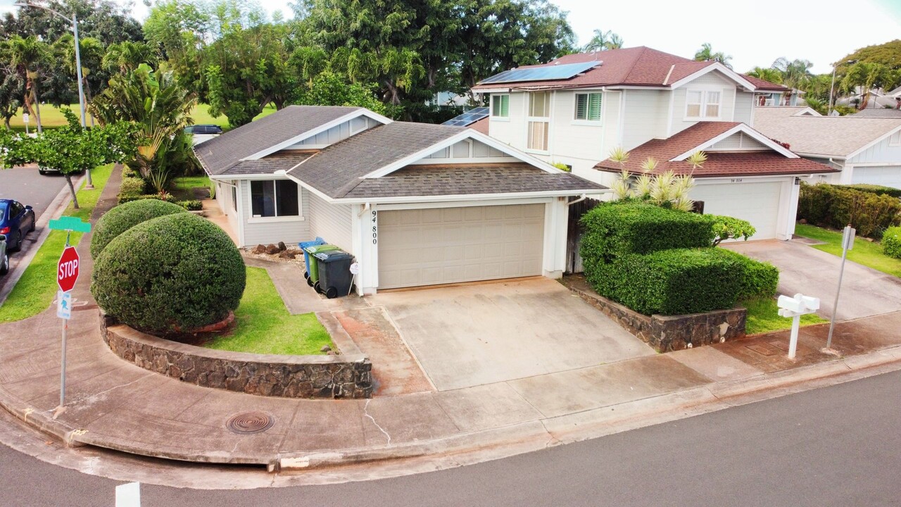 94-800-800 Molale Pl in Waipahu, HI - Building Photo