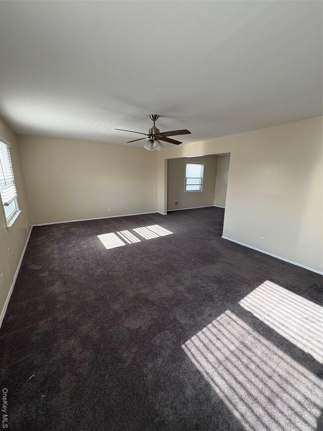 235-09 147th Dr in Queens, NY - Building Photo - Building Photo