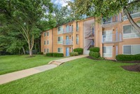 Dickey Hill Forest Apartments photo'