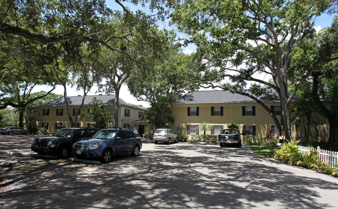 Coachwood Apartments in Tampa, FL - Building Photo