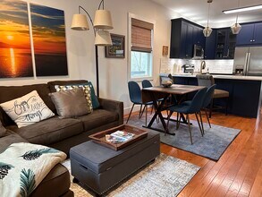 14 Constitution Ct in Asheville, NC - Foto de edificio - Building Photo