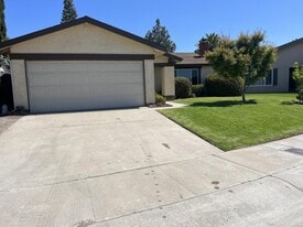 10850 Eberly Ct in San Diego, CA - Building Photo