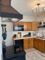 1737-1/2 S 10th St in Omaha, NE - Building Photo