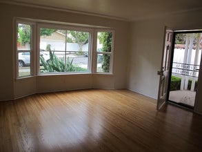 1172 Ruberta Ave in Glendale, CA - Building Photo - Building Photo