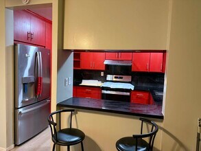 3200 S Sepulveda Blvd, Unit QMNC Unit J23 in Los Angeles, CA - Building Photo - Building Photo