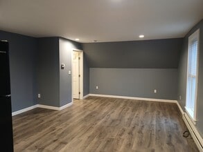 4 Cushing Rd, Unit Apt 3 in Friendship, ME - Building Photo - Building Photo