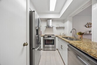 6456 Bayou Glen Rd in Houston, TX - Building Photo - Building Photo