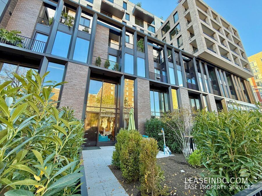 1332 8th St NW in Washington, DC - Building Photo