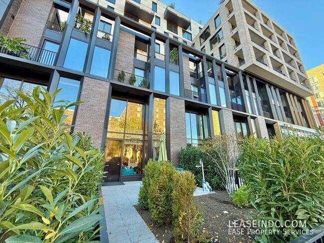 property at 1332 8th St NW