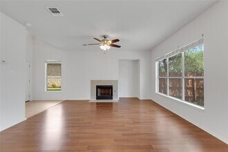 7500 Shadowridge Run in Austin, TX - Building Photo - Building Photo