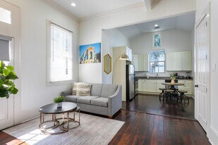 1501 Robert C. Blakes Sr. Dr in New Orleans, LA - Building Photo