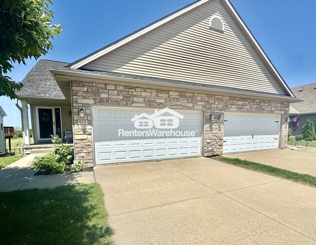 property at 832 SW Springfield Dr