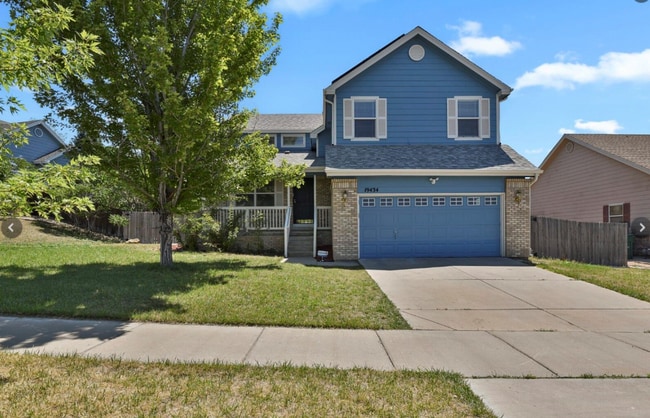 property at 19434 E Lasalle Pl