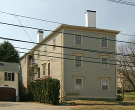 57 High St in Newburyport, MA - Foto de edificio - Building Photo