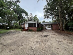 1627 NW 8th Ave in Gainesville, FL - Building Photo - Building Photo