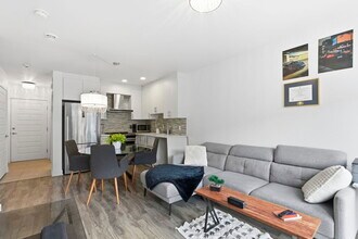 2560 Bossuet Rue in Montréal, QC - Building Photo - Building Photo