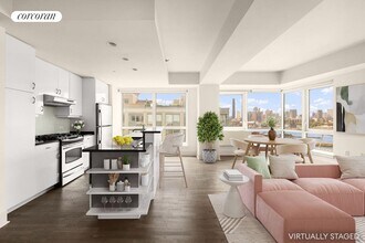 440 Kent Ave in Brooklyn, NY - Building Photo - Building Photo