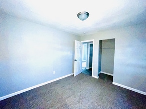 24 Leonard Dr in Sauget, IL - Building Photo - Building Photo