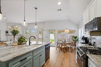 11110 Jadestone Creek Ln in Cypress, TX - Foto de edificio - Building Photo