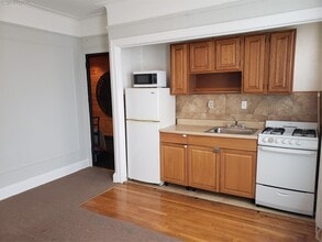 45-14 43rd St in Queens, NY - Building Photo - Building Photo