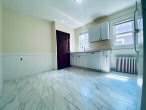 39 Michigan Ave, Unit 1 in Somerville, MA - Building Photo - Building Photo