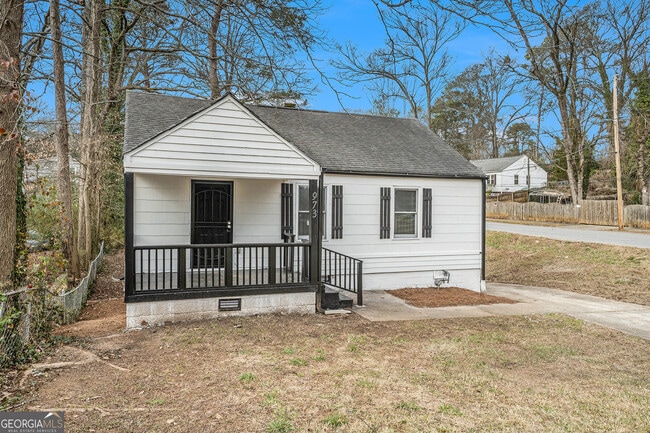 973 Lawton St SW in Atlanta, GA - Building Photo - Building Photo