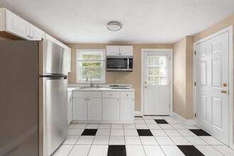 1932 Washington St in Newton, MA - Building Photo - Building Photo