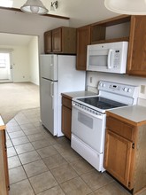 110 W Hill Rd, Unit C in Elmira, NY - Foto de edificio - Building Photo