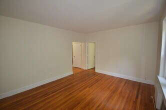 48 Lancaster Ter, Unit 204 in Brookline, MA - Building Photo - Building Photo