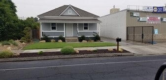 1426 G St in Reedley, CA - Building Photo