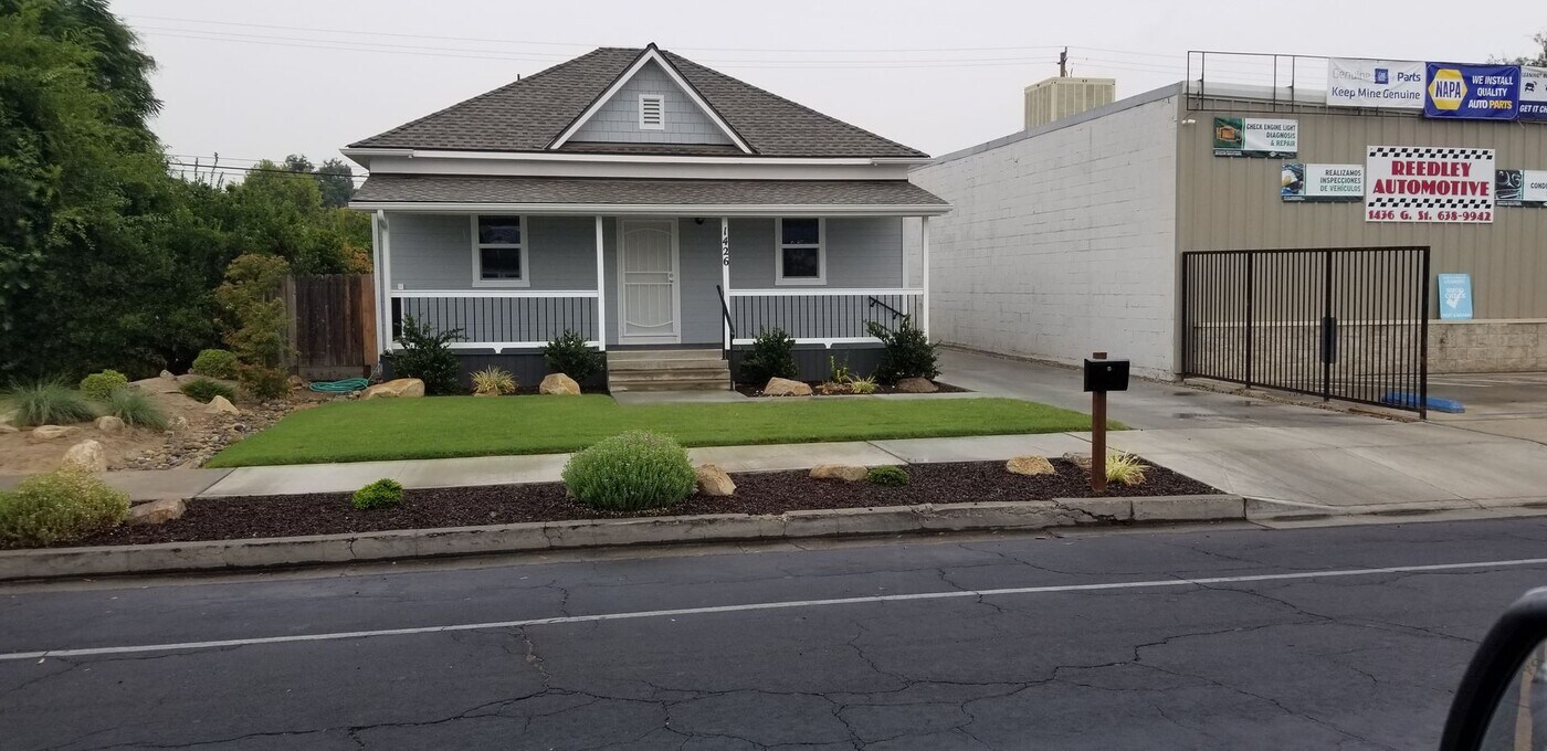 1426 G St in Reedley, CA - Building Photo