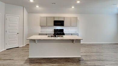 6217 Western Redbud Trl in Edmond, OK - Building Photo - Building Photo