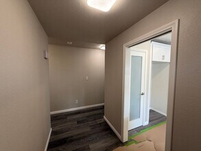 1716 Vicksburg St in Modesto, CA - Building Photo - Building Photo