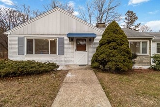 58 Cutler Dr in Framingham, MA - Building Photo - Building Photo