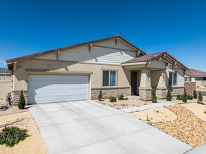 Pacific Wildflower in Palmdale, CA - Building Photo - Building Photo