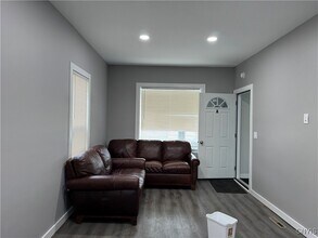 125 Thomas St in Utica, NY - Building Photo - Building Photo