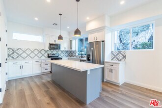 5323 Ben Ave in Los Angeles, CA - Building Photo - Building Photo