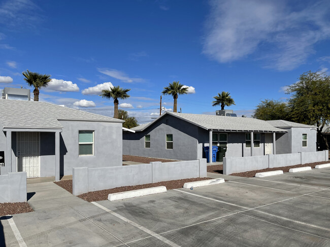 Seven Palms Apartments in Phoenix, AZ - Building Photo - Building Photo