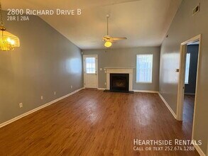 2800 Richard Dr in Greenville, NC - Building Photo - Building Photo