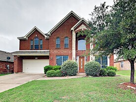 901 Mesquite Dr in Burleson, TX - Building Photo