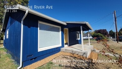 914 SW Rogue River Ave in Grants Pass, OR - Building Photo - Building Photo