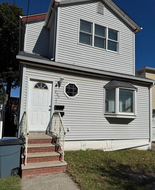 290 Centre Ave in Secaucus, NJ - Building Photo